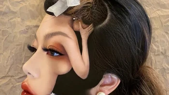 Penata rias selanjutnya adalah Mimi Choi yang kerap viral karena seni 3D yang ia buat di wajahnya. Foto: Instagram @mimbles via BrightSide