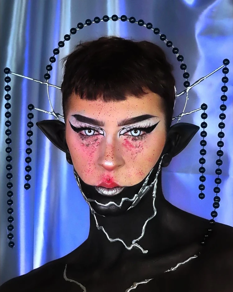 Make up unik