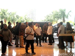 Datang ke Batam, Menteri Bahlil Pimpin Rapat Pengembangan Rempang
