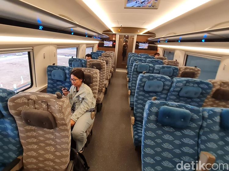 Mewah! Begini Penampakan Interior Kereta Cepat Jakarta Bandung