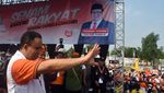 Momen Anies Sapa dan Senam Bareng Simpatisan di Bogor