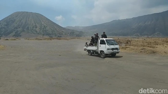 Penampakan Bukit Teletubbies Gunung Bromo pascakebakaran
