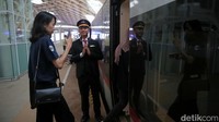 Melalui tingginya antusias masyarakat, KCIC melihat bahwa kehadiran KA Cepat sudah sangat dinantikan, sehingga masyarakat berbondong-bondong ingin mencoba layanan ini. KCIC memohon maaf jika belum dapat mengakomodir antusiasme seluruh masyarakat yang ingin mengikuti kegiatan uji coba publik KA Cepat.  