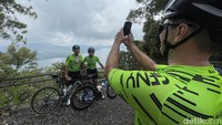 Pemandangan ini akan disaksikan GFNY Riders di kilometer 70, pada ketinggian 1340 Mdpl. Rute yang dilalui melewati Singapadu, Sukawati, Kemenuh, By Pass Buruan, Kota Gianyar, Pertigaan Bangli, tanjakan legendaris Bangbang, Pasar Hyang Api, Panelokan (puncak Kintamani), Museum Geo Park, Kota Bangli, dan kembali ke Desa Sayan. 