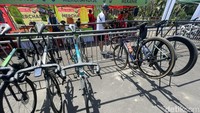 Sejumlah peserta bersiap untuk mengikuti lomba balap sepeda internasional GFNY Bali 2023.