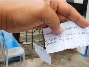 Awal Mula Riska Wanita Bisu Jalan Kaki dari Gresik ke Madura Cari Suami