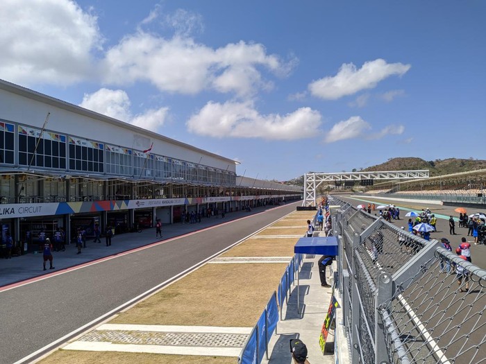 Area paddock utama Sirkuit Mandalika.