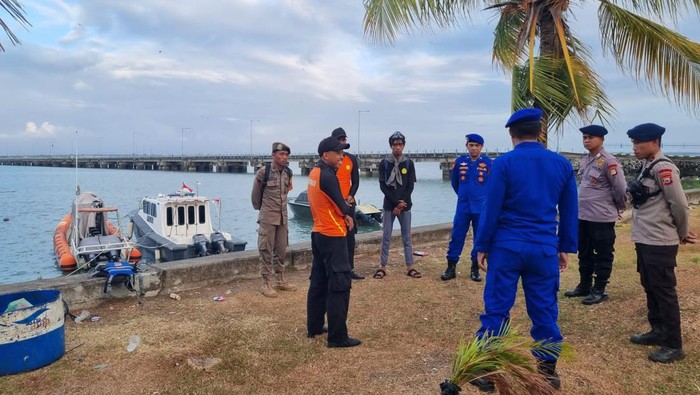 Tim SAR gabungan dikerahkan mencari nelayan di Bone yang diduga tenggelam.