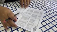 Cara pemesanannya pun berbeda. Setiap pengunjung sudah diberi kertas berisi menu seperti ini. Tinggal menandai makanan mana yang mau dipesan. Foto: Detikcom / Atiqa Rana