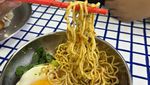 Jefri Nichol Buka Warkop, Menunya Mie Goreng Kecombrang hingga Es Teh Bioskop