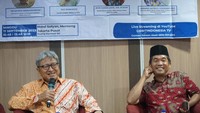 Diskusi ini diadakan merespon liputan investigatif Kit Klarenberg dari MintPress News (media AS), yang mengaku mendapat bocoran dokumen. Bocoran itu, menunjukkan badan intelijen Amerika CIA sedang menyiapkan “color revolution” (revolusi warna) di Indonesia. “Color revolution” adalah operasi penggantian rezim yang dianggap merugikan kepentingan AS, dengan “cara-cara demokratis.” Seperti: aksi massa, demonstrasi, aksi informasi, kampanye LSM, pengkaderan aktivis parpol yang akan jadi elite politik pendukung kepentingan AS, dan sebagainya.