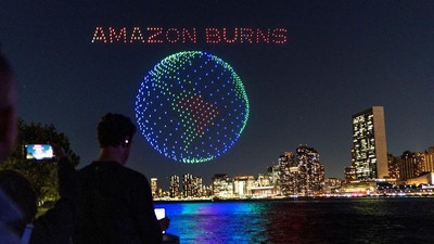 1.000 Drone Terangi Langit New York Bawa Pesan Perubahan Iklim