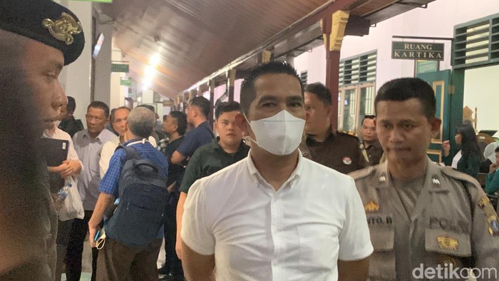 AKBP Achiruddin usai menjalani sidang tuntutan di PN Medan. (Raja Malo Sinaga/detikSumut)