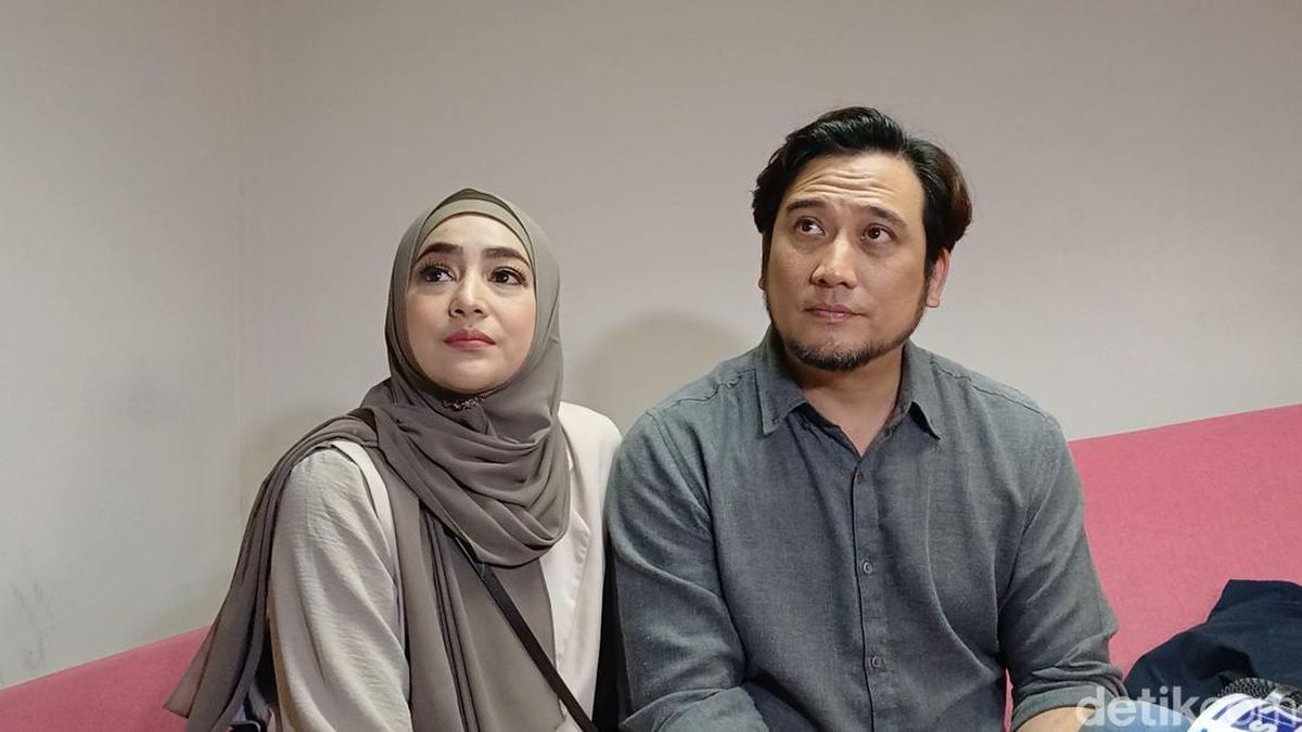 Kokrakni silkituvchi GIFlar