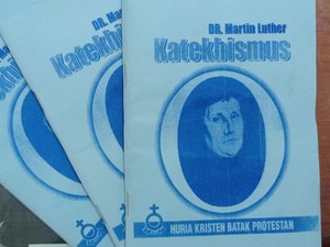 10 Hukum Taurat Kristen Protestan Bahasa Batak Beserta Maknanya