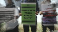 Sebelumnya warga Air Bangis yang melakukan aksi dibubarkan paksa dengan cara yang intimidatif oleh aparat kepolisian. namun hingga kini situasi di Air Bangis masih belum mengalami perubahan.