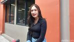 5 Potret Laura Moane Akui Tengah Dekat Gitu Saja dengan Al Ghazali