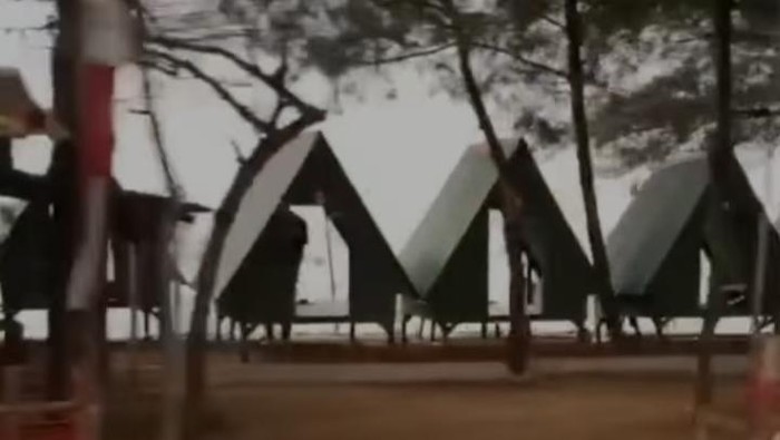 Lokasi viral yang dinarasikan sebagai tempat pasangan sedang masum di Pantai Batang. Foto diunggah Senin (18/9/2023).