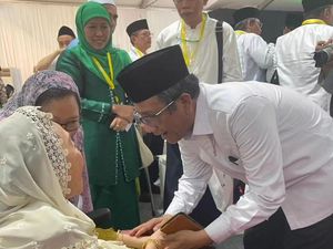 Mahfud Unggah Foto Bertemu Istri Gus Dur di Munas Alim Ulama dan Konbes NU