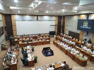 Panja Komisi VIII DPR Sepakat Biaya Haji 2024 Jadi Rp 93,4 Juta Per Jemaah