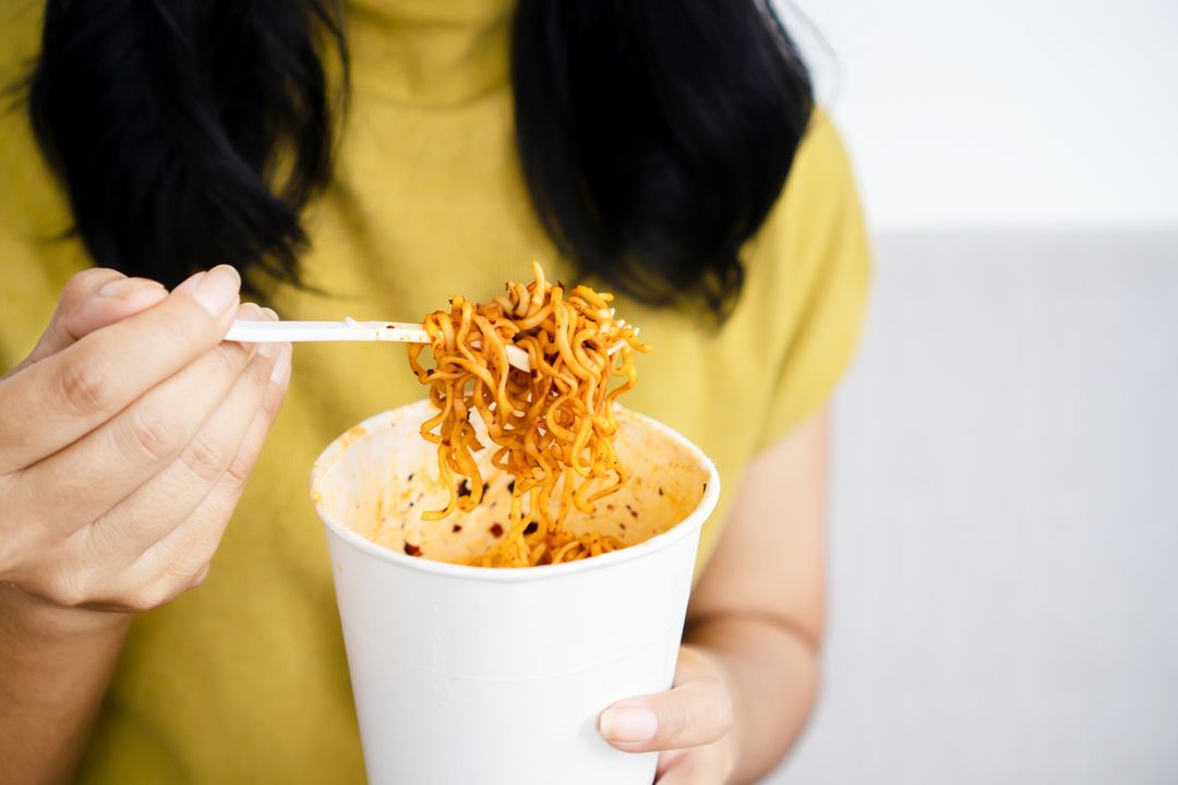 Efek makan mie instan