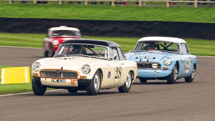 Morris Garage ramaikan goodwood di Inggris.