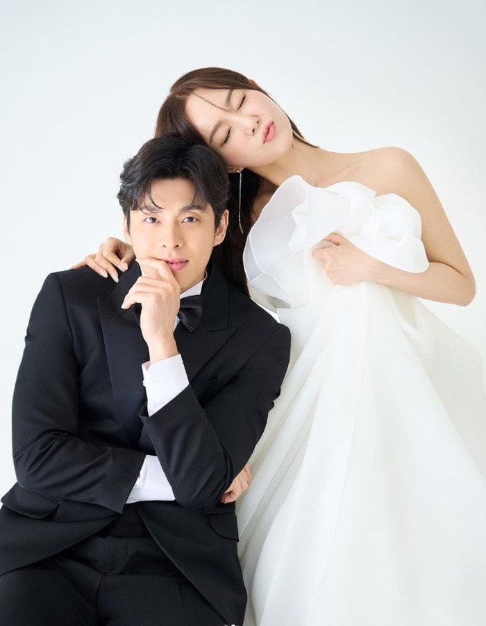 Potret Pernikahan Penyanyi Korea Lim Jeong Hee dengan Balerino Kim Hee Hyun Potret Pernikahan Penyanyi Korea Lim Jeong Hee dengan Balerino Kim Hee Hyun
