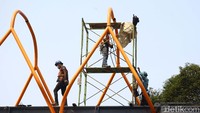 Warga berharap proyek ini cepat selesai.   