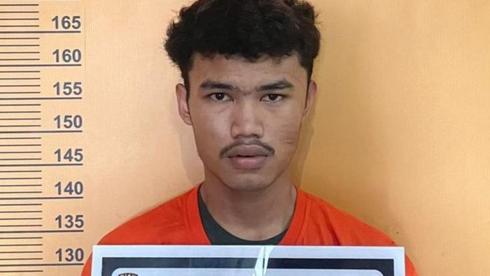 Rahmat Hidayat (19), pelaku pembunuhan terhadap Putra Nasution (23) di Pekanbaru, Riau. (Istimewa)