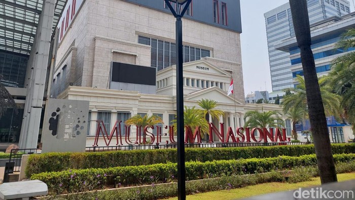 Suasana Museum Nasional pasca kebakaran, Senin (18/9)