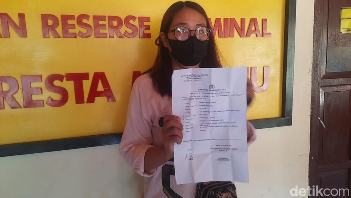Wanita di Mamuju melaporkan suami kasus KDRT.