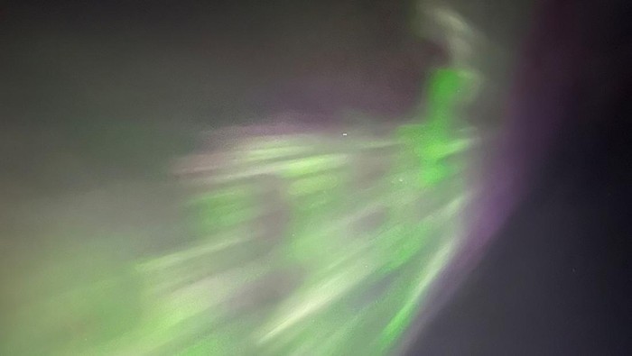 CANADA-NORTHERN LIGHTS/ A view of the aurora borealis in Edmonton, Alberta, Canada, September 18, 2023 in this picture obtained from social media. Shaun McKee/via REUTERS THIS IMAGE HAS BEEN SUPPLIED BY A THIRD PARTY. MANDATORY CREDIT. NO RESALES. NO ARCHIVES.