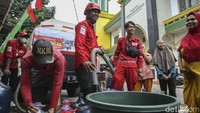Hal ini langsung disambut antusias warga.