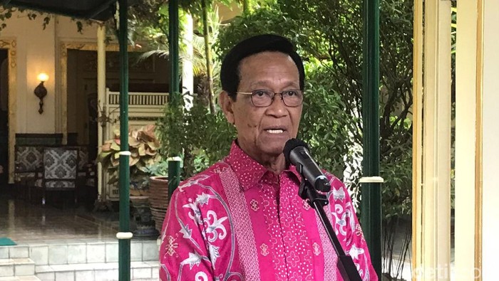 Gubernur DIY Sri Sultan Hamengku Buwono X di Kepatihan, Jogja, Selasa (19/9/2023).