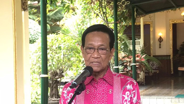 Gubernur DIY Sri Sultan Hamengku Buwono X