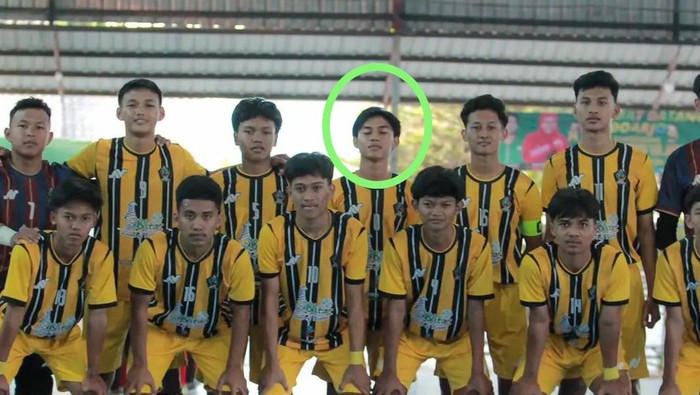 Hanafi dan tim futsal Kab Blitar