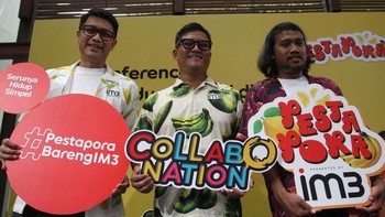 SVP Head of Retail & Device Management Indosat Ooredoo Hutchison (IOH) Shatya Framudia, Senior Vice President (SVP) Head of Brand Management & Strategy IM3 Fahroni Arifin dan Festival Director Pestapora Kiki Aulia Ucup saat talkshow festival musik Pestapora di Jakarta.  