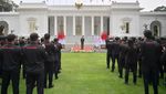 Momen Jokowi Lepas Kontingen Indonesia ke Asian Games