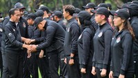 Sebanyak 576 anggota kontingen Indonesia berangkat ke Asian Games 2022. Mereka terdiri dari 413 atlet, 132 ofisial, dan 28 tim Chef de Mission (CdM).  