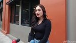 5 Potret Laura Moane Akui Tengah Dekat Gitu Saja dengan Al Ghazali