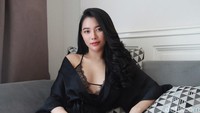 Lisa Oktaviani mengatakan paling suka saat tidur memakai pakaian yang nyaman dan itu ialah lingerie. (Foto: Chelsea Olivia Daffa)