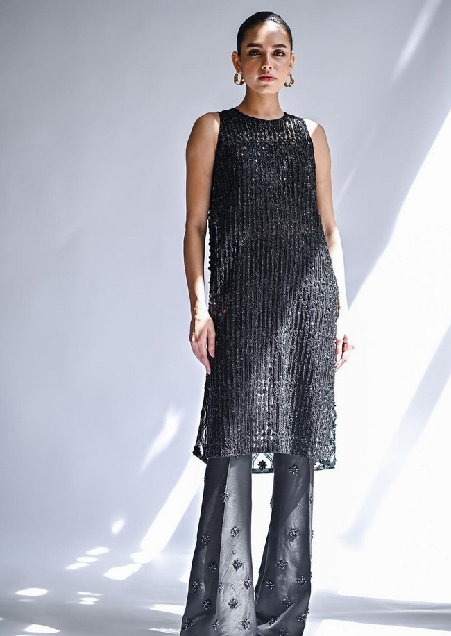 Pada 14 September 2023, Erica Robin menjadi Miss Universe Pakistan Pertama dalam kompetisi yang dihelat di Brennia Kottefaru Resort di Raa Atoll, Maldives. Foto: Instagram/@ericarobin_official