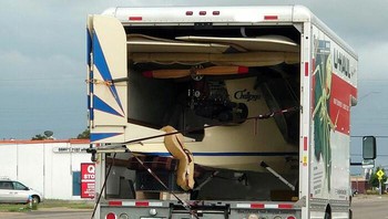 Mengantar helikopter... Foto: Boredpanda