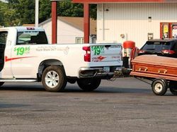 Drama Mobil Pengantar Paket yang Penuh Perjuangan