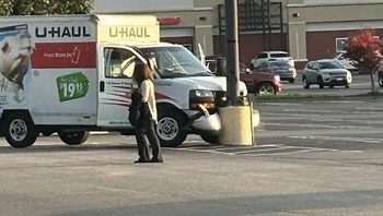 Mungkin drivernya ngantuk...Foto: Boredpanda