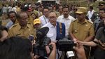 Momen Zulhas Distribusikan Beras 4 Ton ke Warga Sumba