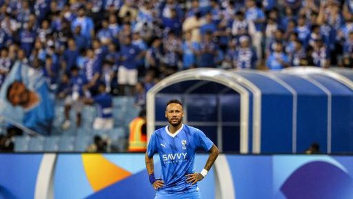 Hilals Brazilian forward #10 Neymar reacts during the AFC Champions League Group D football match between Al-Hilal and PFC Navbahor Namangan at King Fahd International Stadium in Riyadh on September 18, 2023. (Photo by Fayez NURELDINE / AFP)