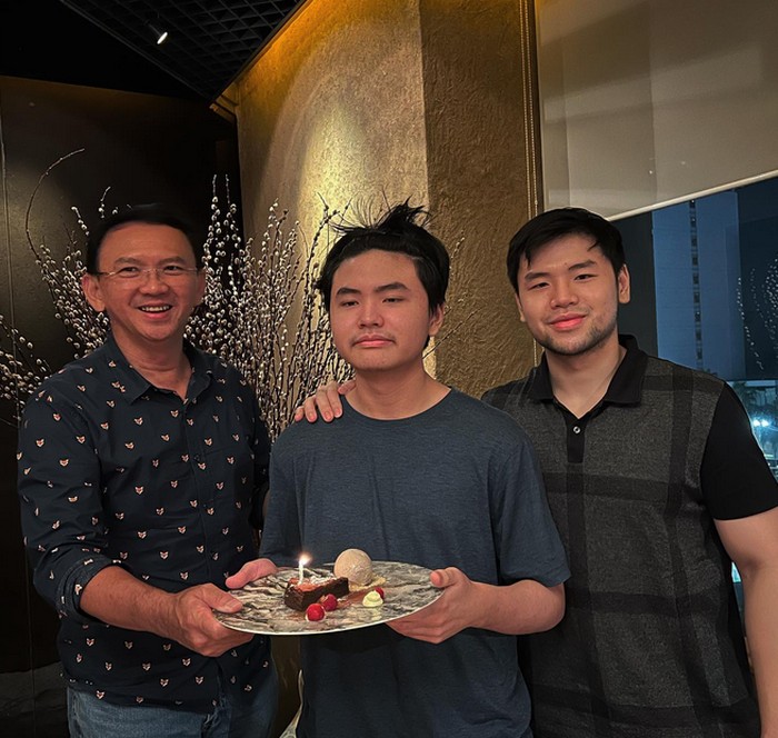 Nicholas Sean Rayakan Ultah dengan Makan Malam Mewah Bareng Teman Dekatnya
