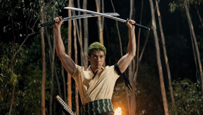 Adegan Mackenyu Arata di One Piece live action.