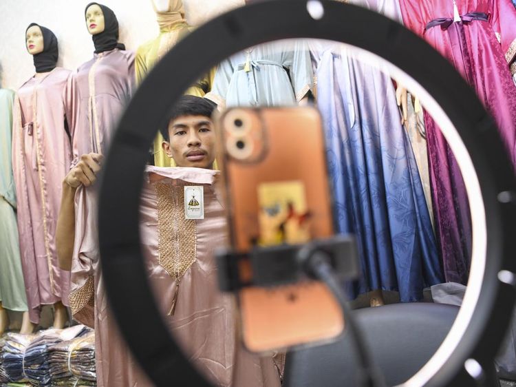 Ini Tanah Abang atau e-Commerce?